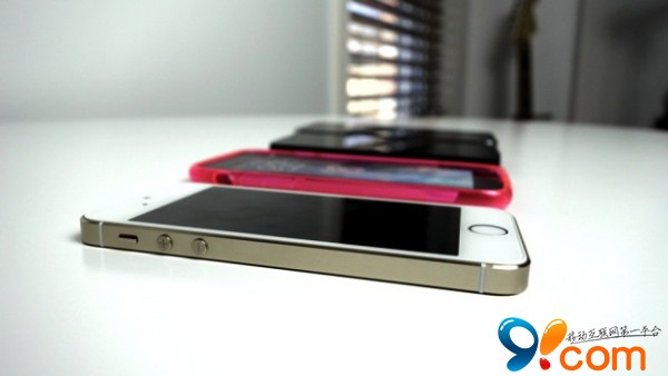 iPhone 6保护套再曝光 看起来更宽更长